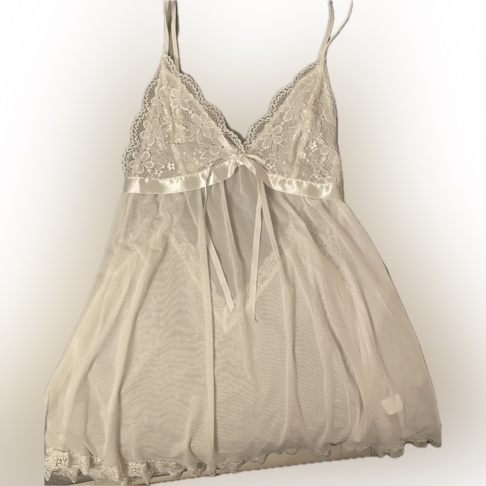 Elegant Lace Trimmed White Chemise